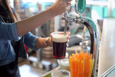 Bar, Tavern, Pub, and Sports Bar Insurance in Portland, OR – Protect Your Business with Lowell Yost Insurance Agency